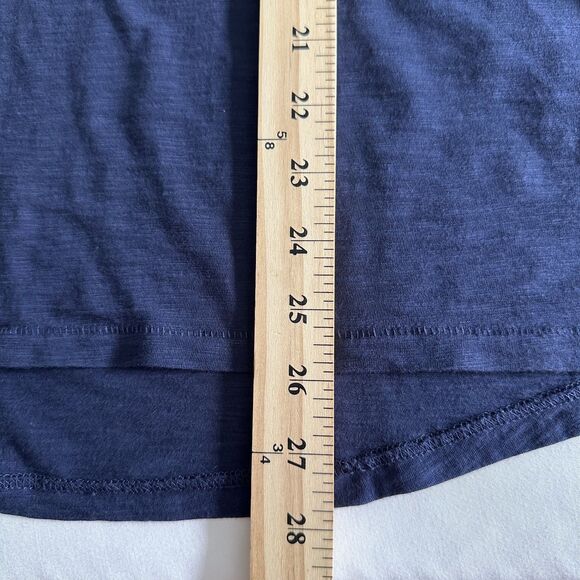 Lilly Pulitzer Navy V-Neck Tee Shirt Women’s Small S Short Sleeve Casual Top - Picture 8 of 9